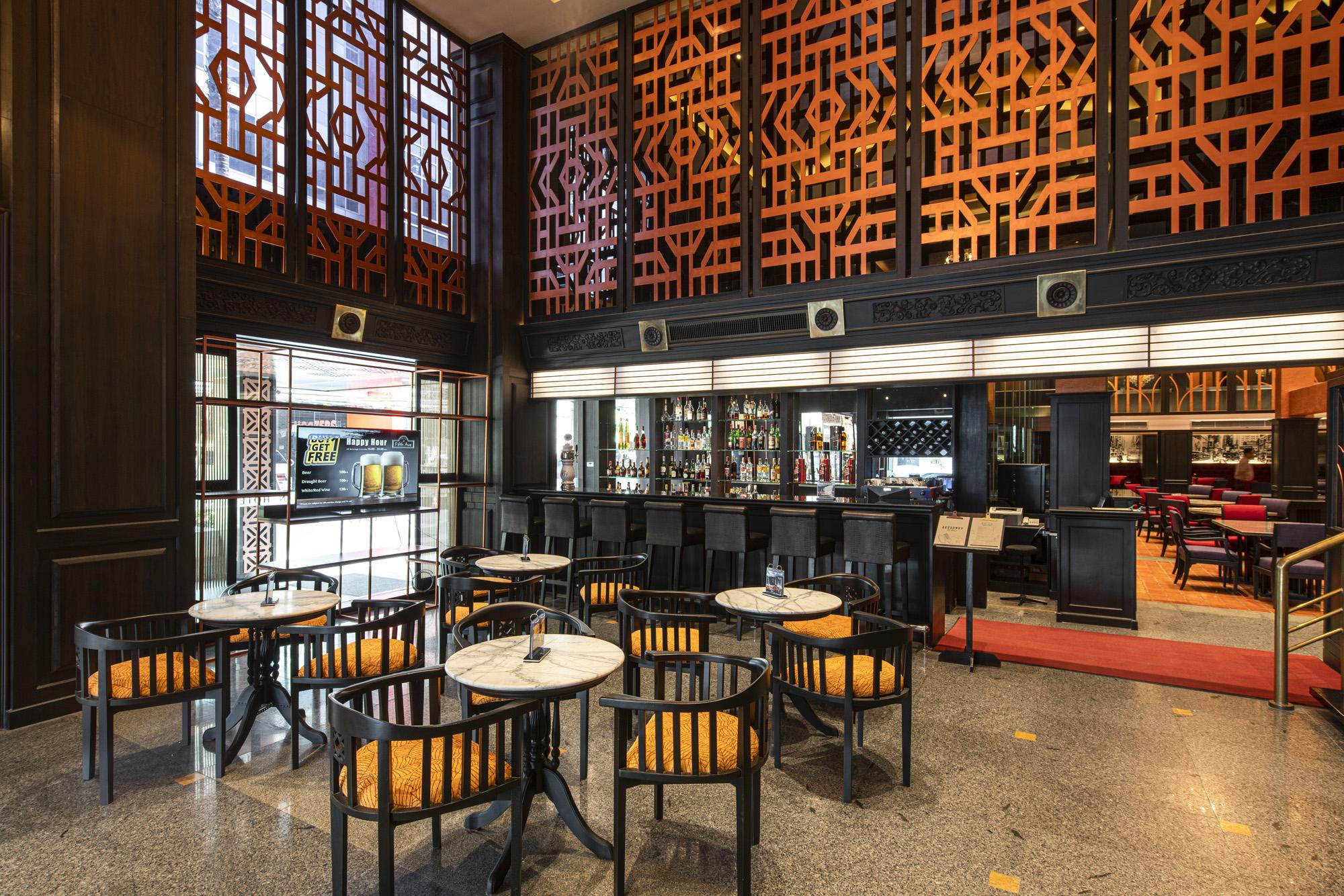 Manhattan Hotel Bangkok Restaurant bilde