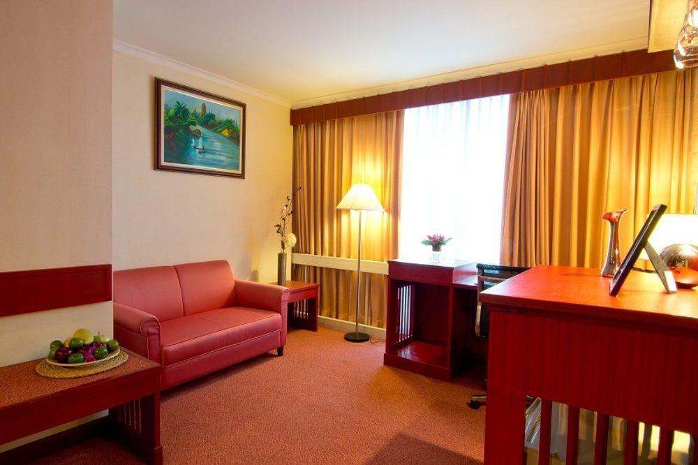 Manhattan Hotel Bangkok Eksteriør bilde